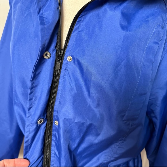 XL Serengeti Windbreaker - Picture 6 of 10